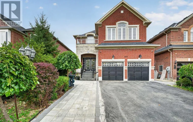 37 DENIM DRIVE, Brampton (Bram East), Ontario L6P2R3