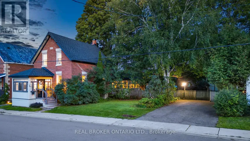74 HERRIOTT STREET, Carleton Place, Ontario K7C2A7