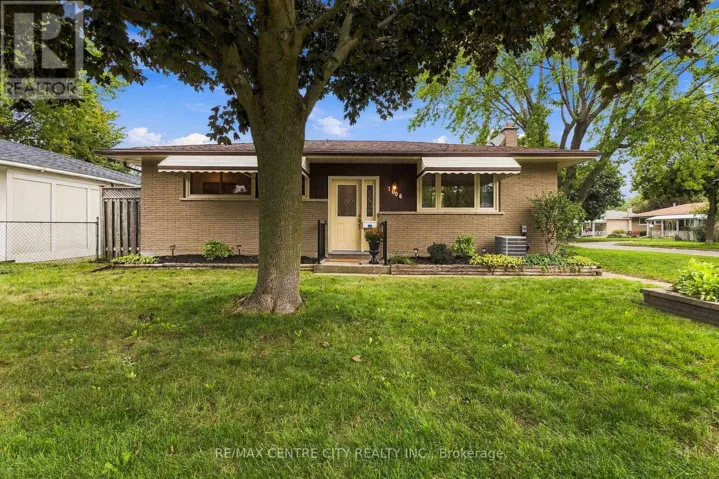 1006 APACHE ROAD, London East (East D), Ontario N5V2V8