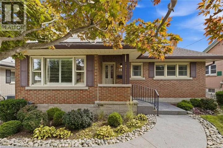 235 BLUCHER Street, Kitchener, Ontario N2H5V6