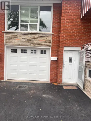57 STARVIEW DRIVE, Toronto (Humberlea-Pelmo Park), Ontario M9M1K7