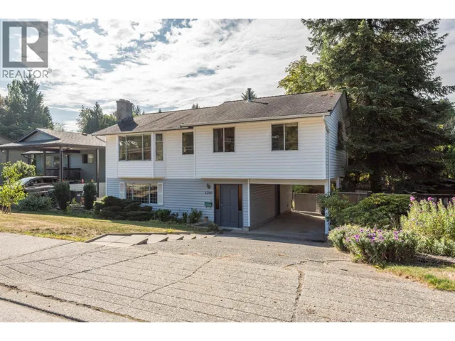 1260 VICTORIA DRIVE, Port Coquitlam, British Columbia V3B2T9