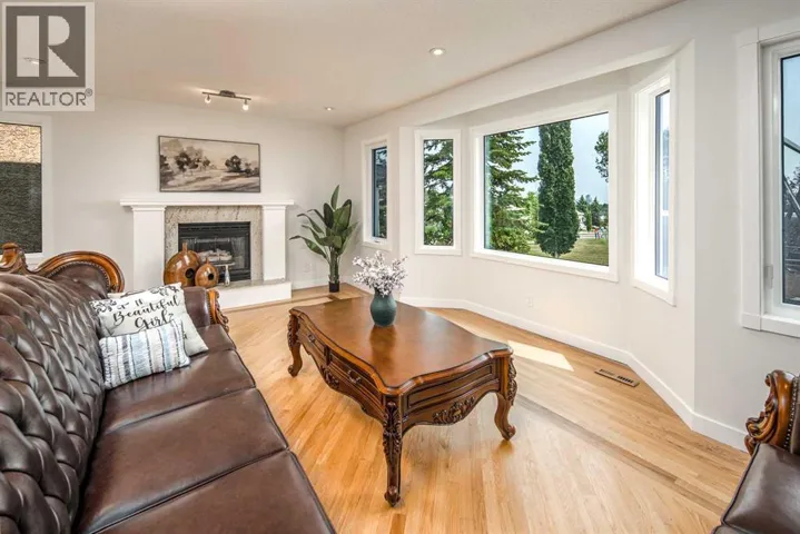 2612 Signal Hill Drive SW, Calgary, Alberta T3H2T7