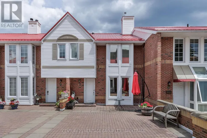 61 - 1 PLACE D'ARMES, Kingston (East of Sir John A. Blvd), Ontario K7K6S3