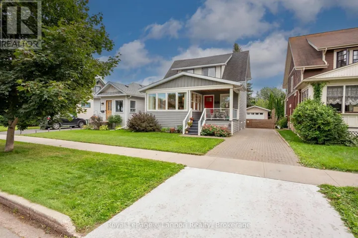 1414 MCGREGOR AVENUE, Thunder Bay (Hyde Park), Ontario P7E5E6