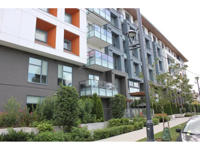220 10828 139A STREET, Surrey, British Columbia V3R0H3