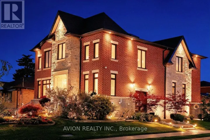 220 FALSTAFF AVENUE, Toronto (Maple Leaf), Ontario M6L2E9