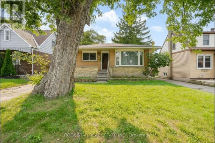 82 FRANKLIN STREET N, Kitchener, Ontario N2A1X9