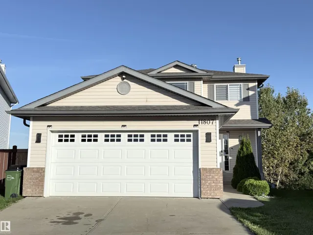 11807 171 AV NW, Edmonton, Alberta T5X6H8