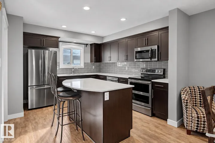 769 SECORD BV NW, Edmonton, Alberta T5T7J8