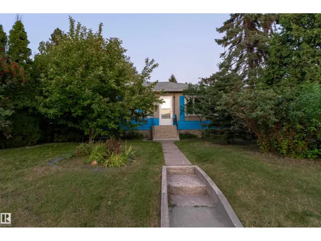9605 158 ST NW, Edmonton, Alberta T5P2W9