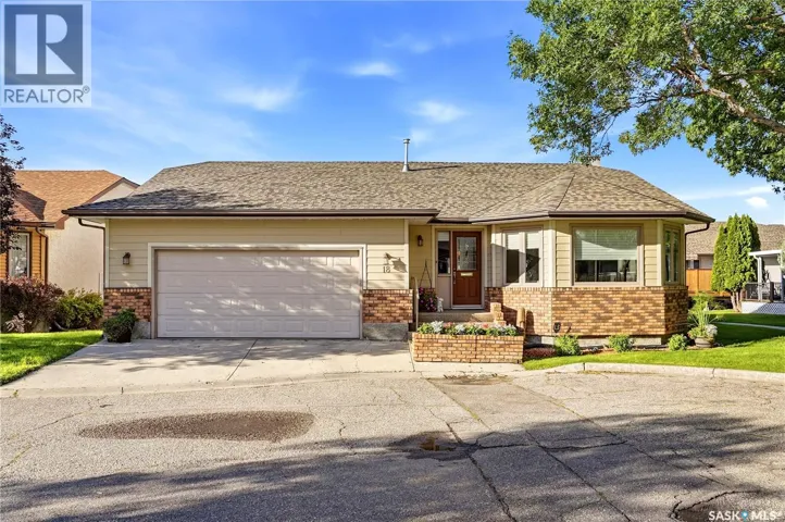 18 Greencrest BAY, Regina, Saskatchewan S4S7E9
