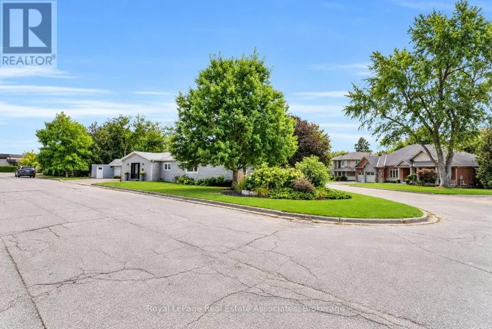 11 CHURCHILL CRESCENT, Halton Hills (Georgetown), Ontario L7G2M8