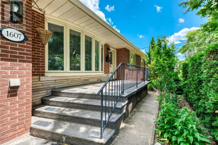 1607 EWALD ROAD, Mississauga (Mineola), Ontario L5G4C4