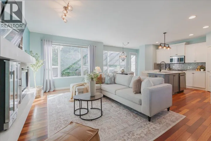 24330 100B AVENUE, Maple Ridge, British Columbia V2W1X3