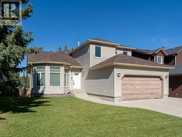 44 Straddock Crescent SW, Calgary, Alberta T3H2P2