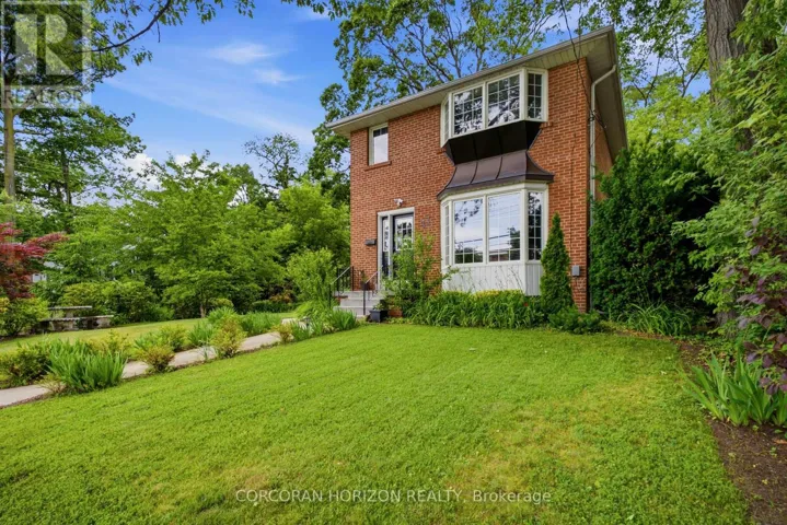 77 MINEOLA ROAD E, Mississauga (Mineola), Ontario L5G2E6