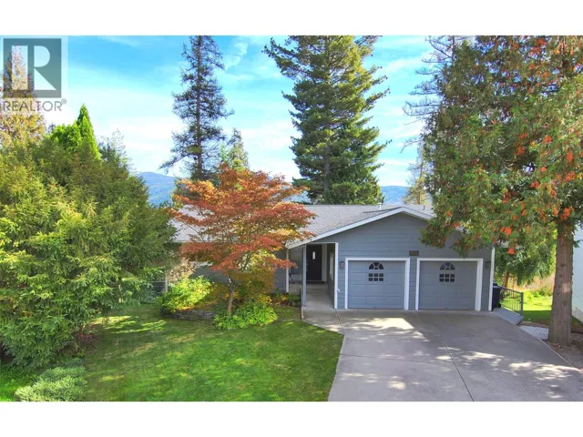 1301 GROSVENOR Place, Castlegar, British Columbia V1N3X8