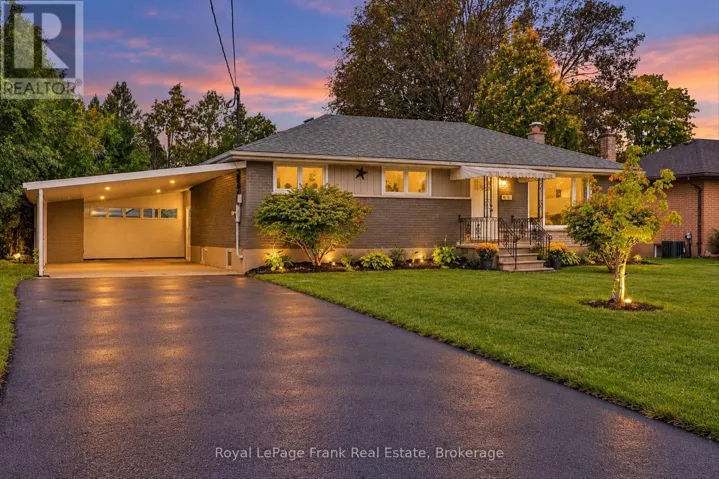 19 DALEVIEW AVENUE, Peterborough (Monaghan Ward 2), Ontario K9J1L6