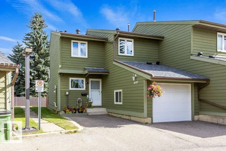 16919 95 ST NW, Edmonton, Alberta T5Z1Z3