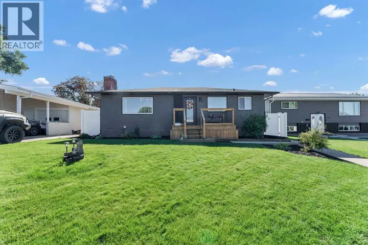 2427 24 Street SE, Medicine Hat, Alberta T1B1B1