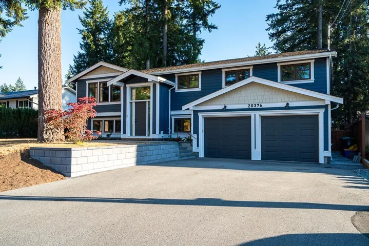 20376 40A AVENUE, Langley, British Columbia V3A2Y8