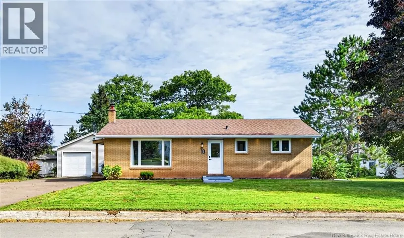 10 Kingsway Crescent, Moncton, New Brunswick E1G1G4