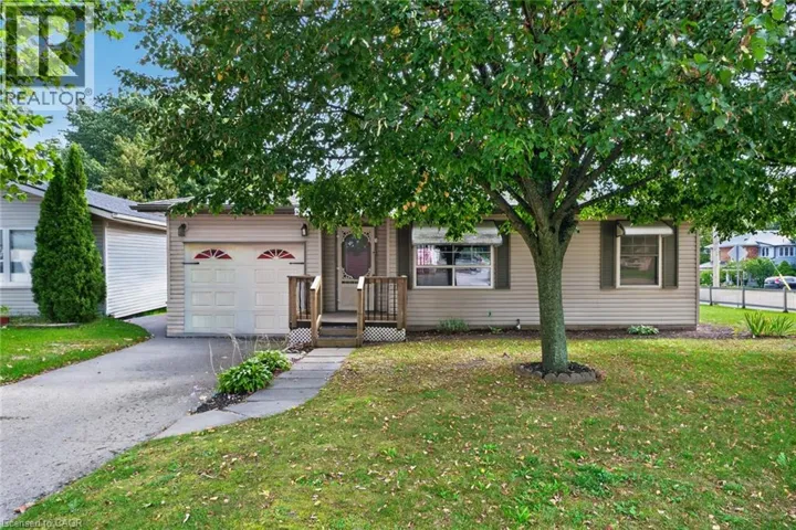 1 PAYNE Avenue, Simcoe, Ontario N3Y4C2