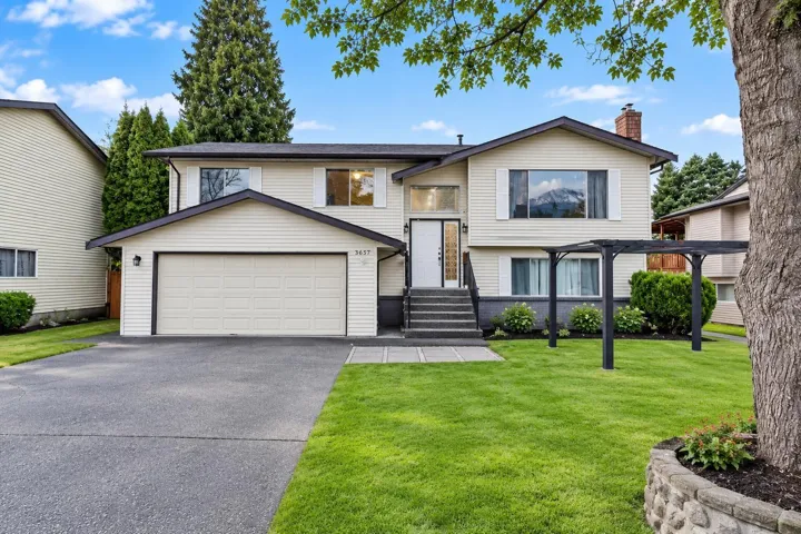 3657 PERTH STREET, Abbotsford, British Columbia V2S7A7