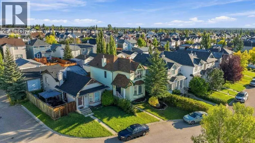 334 Bridlewood Court SW, Calgary, Alberta T2Y3T6