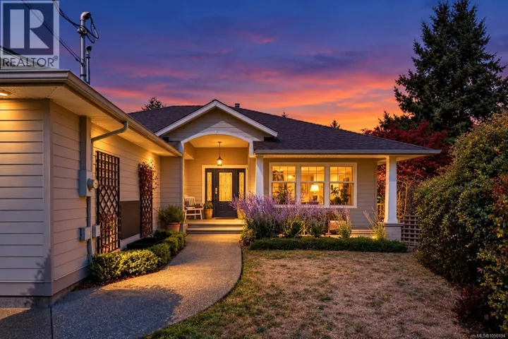 8102 Spinnaker Pl, Crofton, British Columbia V0R1R0
