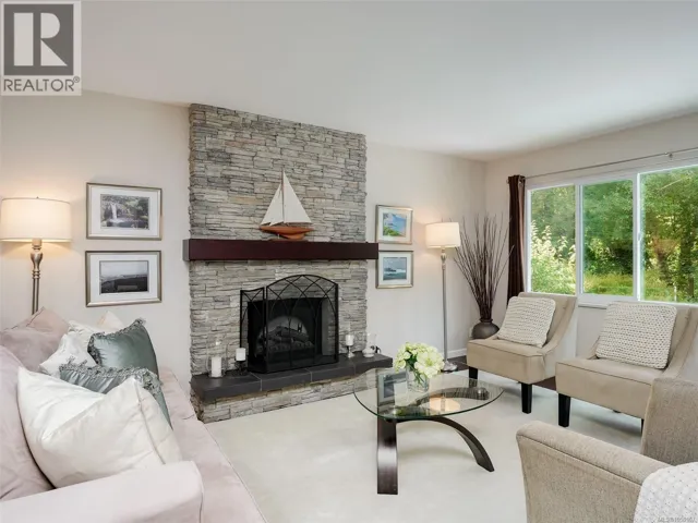 4290 Eastridge Cres, Saanich, British Columbia V8Z6B6
