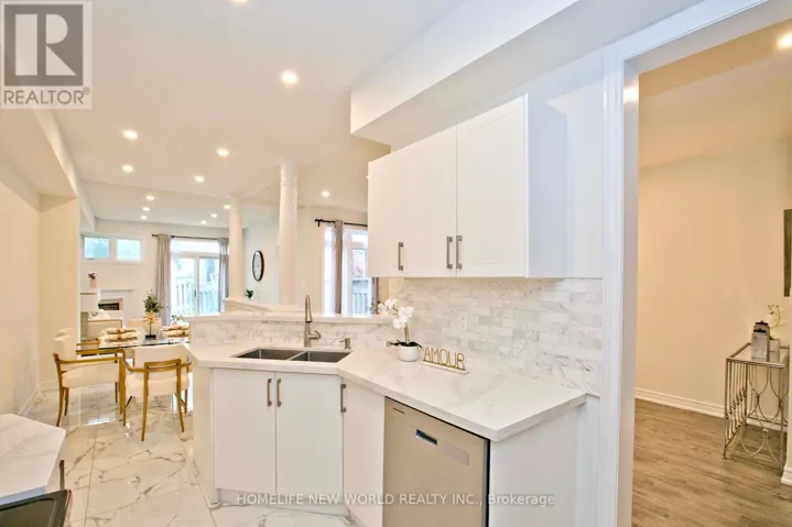 16 VENTURE AVENUE, Richmond Hill (Rouge Woods), Ontario L4S2P2