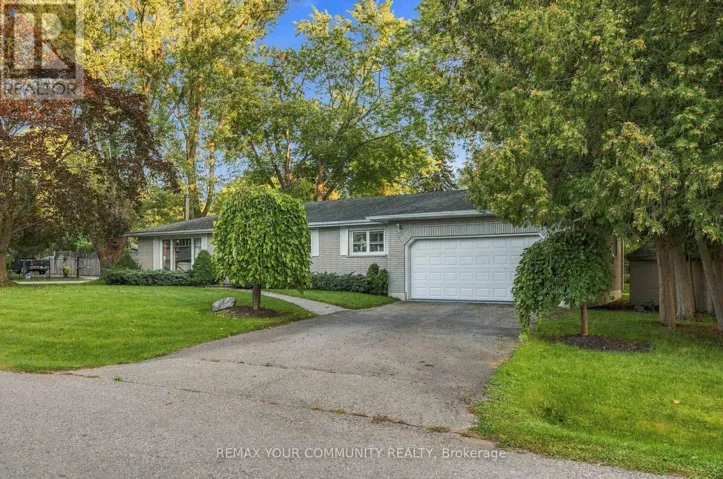 29 MEDINA SQUARE, Georgina (Keswick North), Ontario L4P1C8