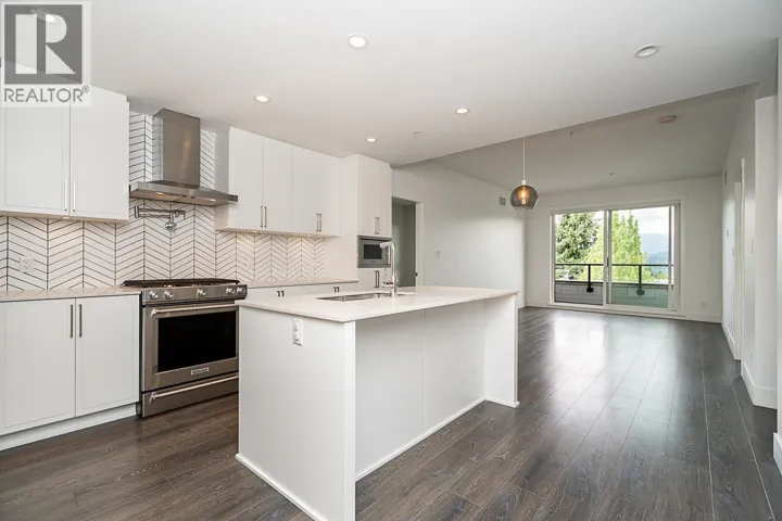 502 4477 HASTINGS STREET, Burnaby, British Columbia V5C2K1