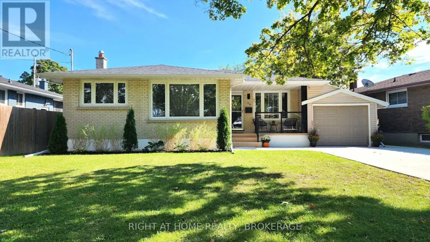 34 DENSGROVE DRIVE, St. Catharines (Vine/Linwell), Ontario L2M3M2
