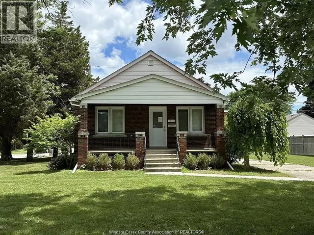 1112 EASTLAWN AVENUE, Windsor, Ontario N8S3J2