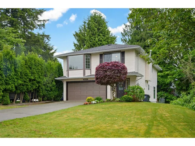 20474 43A AVENUE, Langley, British Columbia V3A3C8