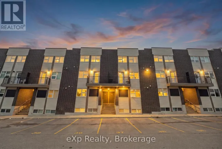 119 - 338 ALBERT STREET, Waterloo, Ontario N2L3T8