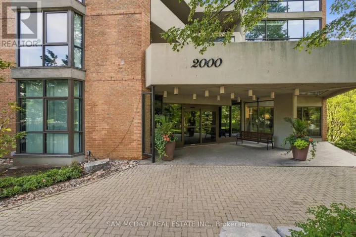 2009 - 2000 ISLINGTON AVENUE, Toronto (Kingsview Village-The Westway), Ontario M9P3S7