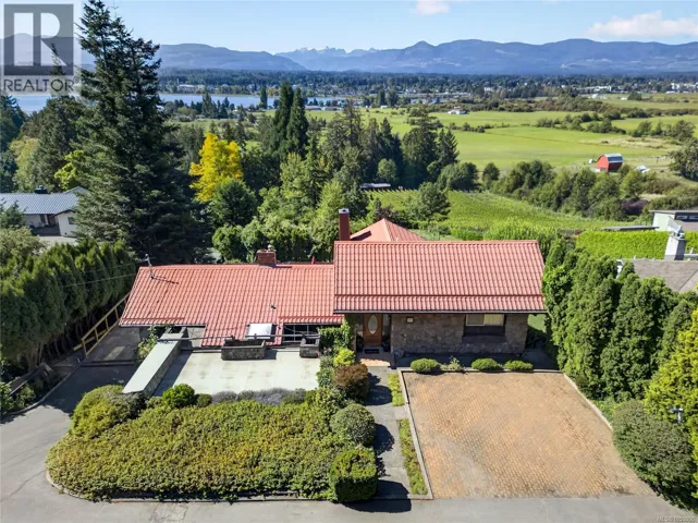 2911 Back Rd, Courtenay, British Columbia V9N9G9