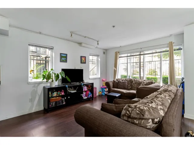 124 13958 108 AVENUE, Surrey, British Columbia V3T0B4
