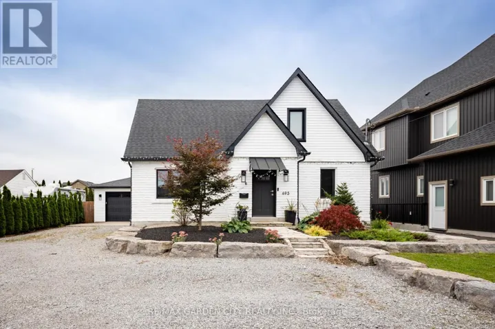 695 QUAKER ROAD, Pelham (Fonthill), Ontario L3C3H3
