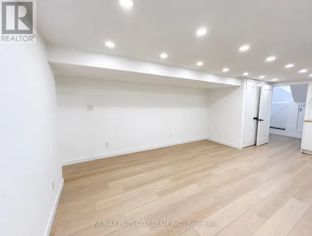 LOWER - 148 ASCOT AVENUE, Toronto (Corso Italia-Davenport), Ontario M6E1G4