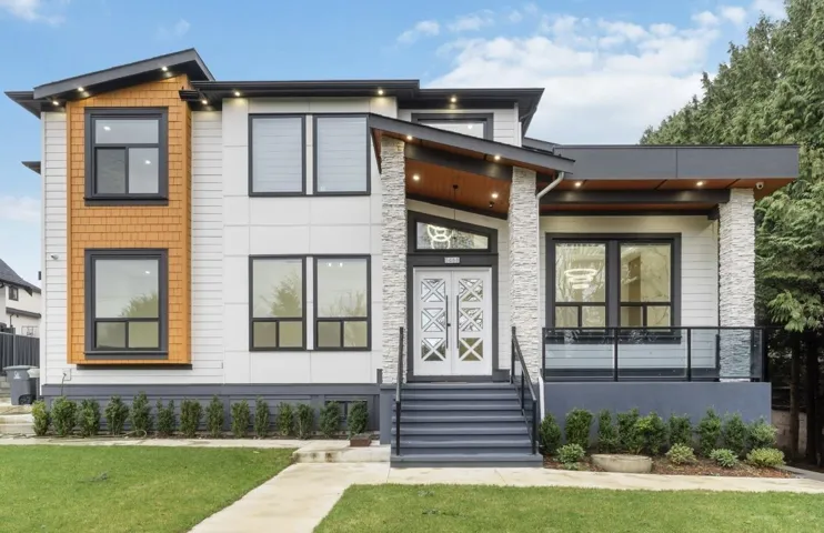 5468 184 STREET, Surrey, British Columbia V3S1E1