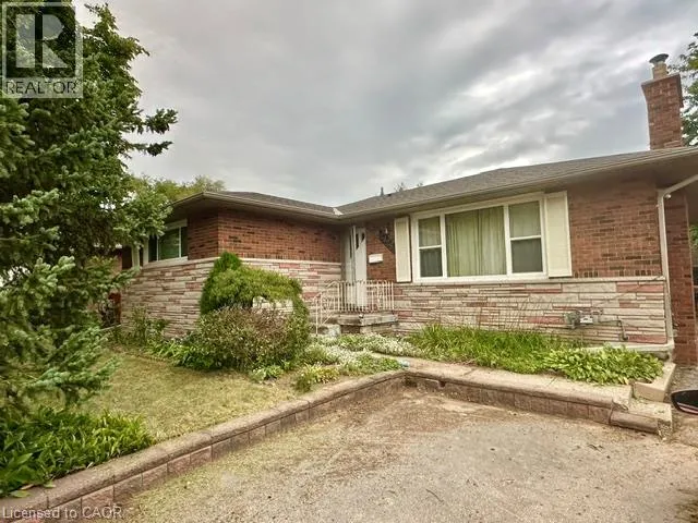 2428 EILEEN Drive, Burlington, Ontario L7R1M8