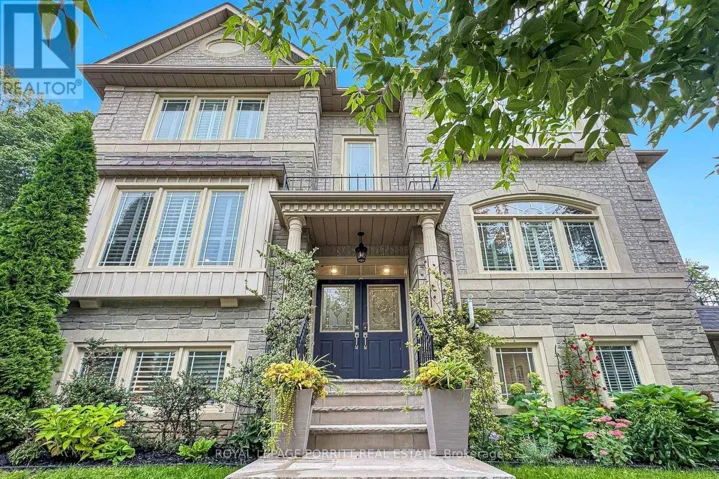 2 GRANITE COURT, Toronto (Mimico), Ontario M8V4A4