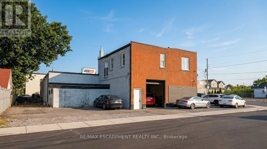 302 QUEENSTON ROAD, Hamilton (Glenview), Ontario L8K1H1