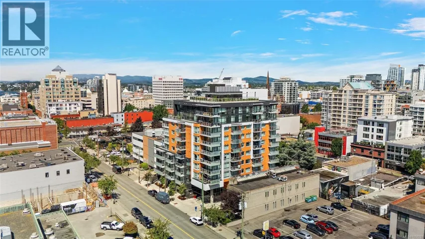 808 838 Broughton St, Victoria, British Columbia V8W1E4