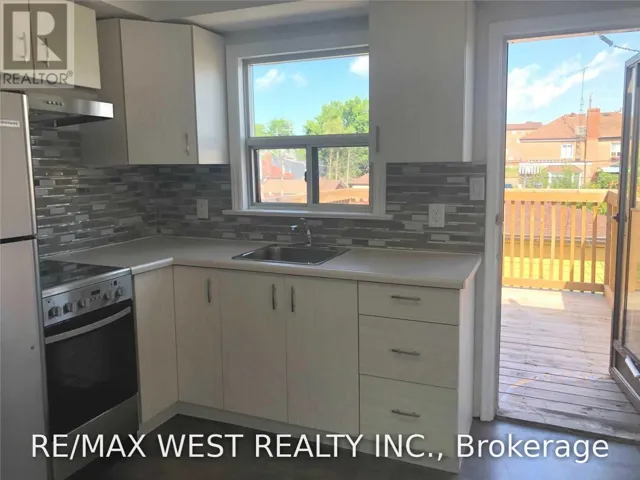 184 DONALD AVENUE, Toronto (Keelesdale-Eglinton West), Ontario M6M1K4